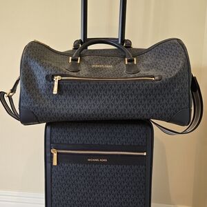 Michael Kors Navy Signature Travel Duffel Bag And Suitcase Set